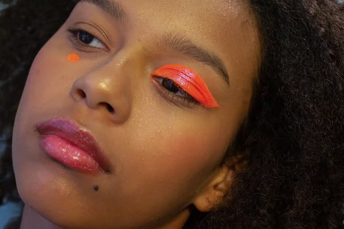 Sublimez votre tenue grâce aux styles de maquillage incontournables