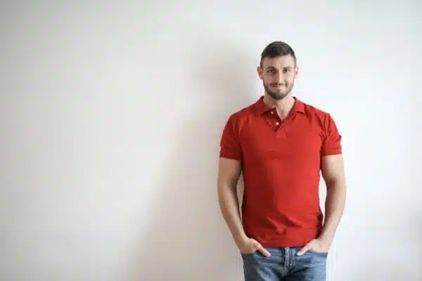 Le polo : un incontournable du dressing masculin