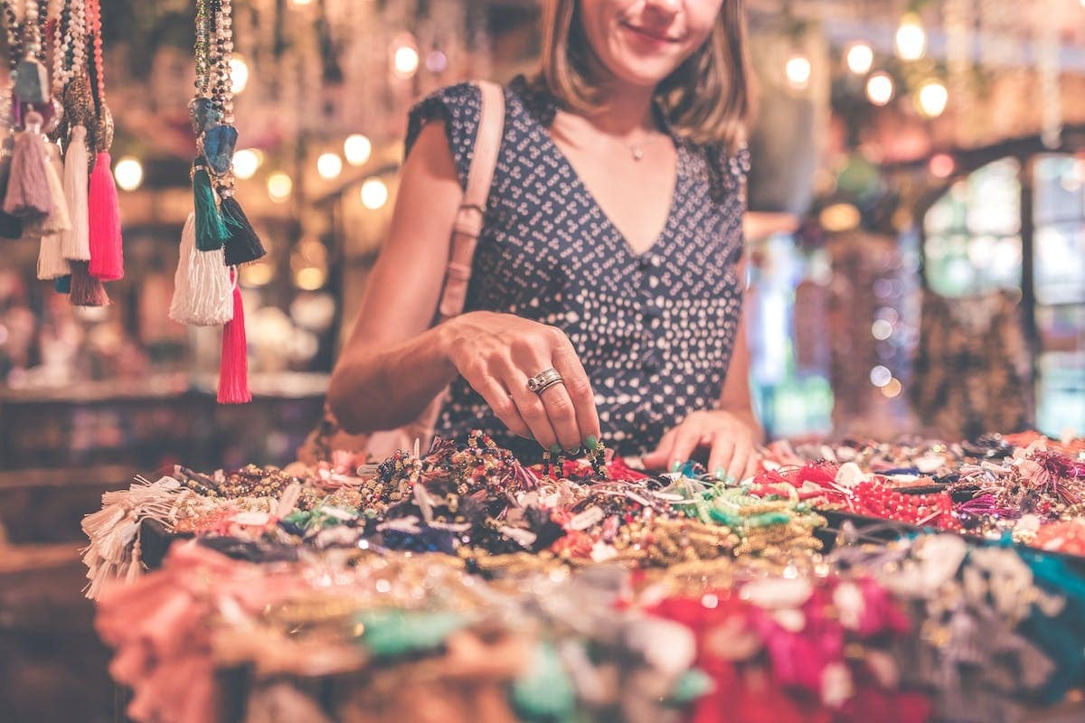 Les accessoires éthiques et responsables : une mode consciente pour de meilleures valeurs