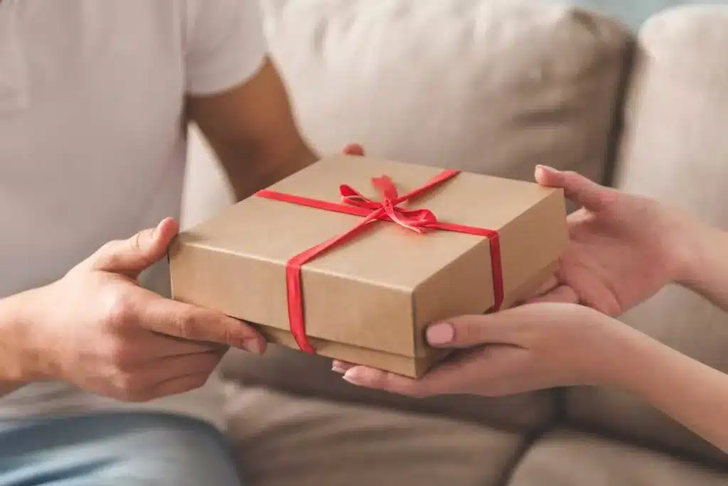 Quel cadeau offrir pour les 1 an de couple ?