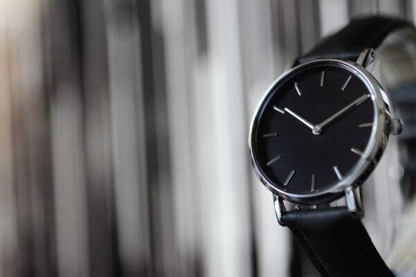Casual, sport ou chic : quelle montre choisir pour quel style ?
